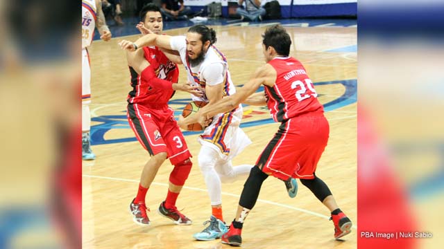 ONE GOOD STEP. The Alaska Aces took one good step in the right direction as they arrested their two-game losing slide with big performances from Cyrus Baguio and Dondon Hontiveros. Photo by Nuki Sabio/PBA Images