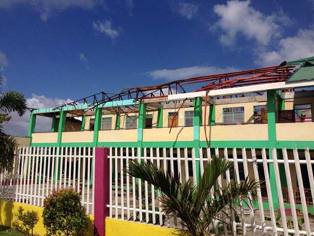 ROOFLESS. Even schools like this one – the Almacen Torrevillas National High School – could not withstand the wrath of Typhoon Yolanda (Haiyan). Photo from Medellin, Cebu's Facebook page