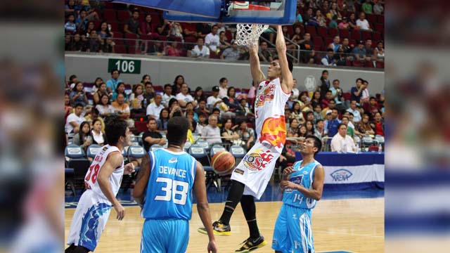SPARK PLUG. Raymond Almazan showcased his wares in the absence of Beau Belga as he sparked the aggression for Rain or Shine en route to a blowout win against San Mig Coffee. Photo by KC Cruz/PBA Images