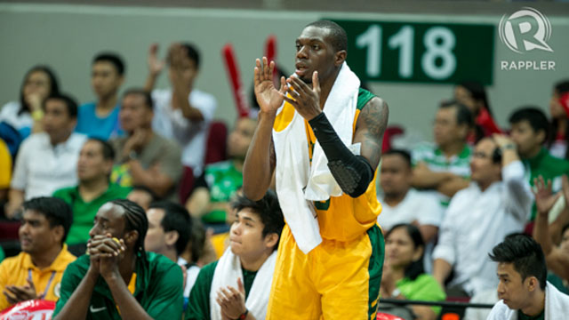 BRAVO. There is a lot to clap about the FEU Tamaraws so far. Photo by Rappler/Mark Marcaida.