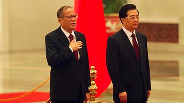 DELICATE RELATIONS. President Benigno Aquino III meets with Chinese President Hu Jintao in a state visit to China in 2011. Photo courtesy of Malacañang/PCOO