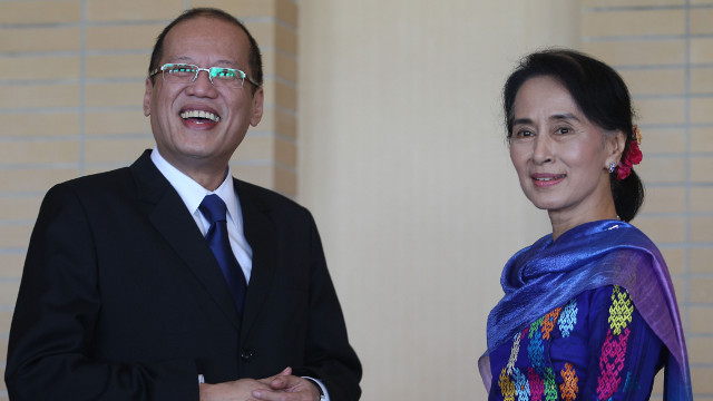 SOON. Myanmar pro-democracy icon Aung San Suu Kyi hopes to visit the Philippines soon. Photo by Malacanang Photo Bureau