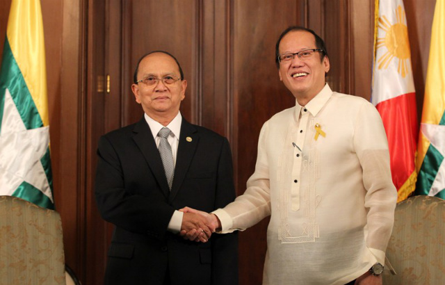 HISTORIC TRIP. Philippine President Benigno Aquino III (right) welcomes Myanmar President U Thein Sein, who visits the Philippines for the first time. Photo by Ryan Lim/Malacañang Photo Bureau