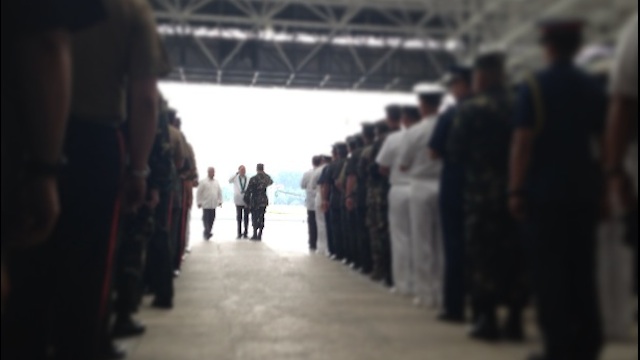 HEROES OF ZAMBOANGA: President Benigno Aquino III leads awarding ceremonies for 12 officers and 6 enlisted personnel