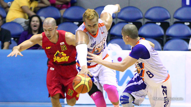 FIRST WIN. Asi Taulava and the rest of the Air21 Express finally get their first win of the PBA 2014 season. Photo by Nuki Sabio/PBA Images