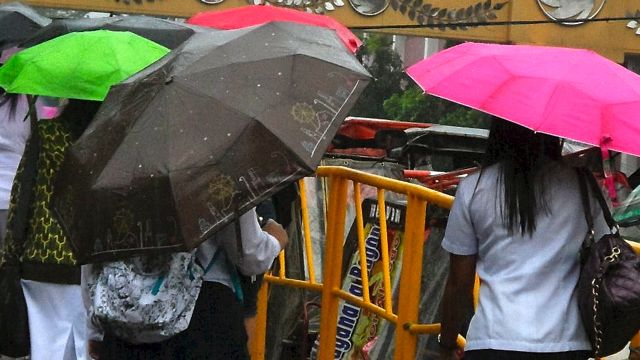 WITH THE HELP OF astro-meteorological forecasts, students will have another way of finding out when to bring their colourful umbrellas. Photo by Resti H. Santiago