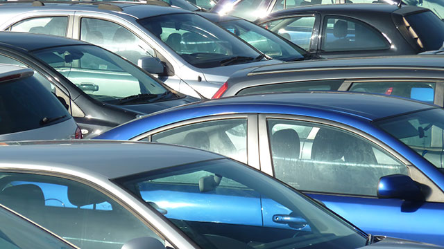 Penjualan mobil naik 25,4% di bulan Maret