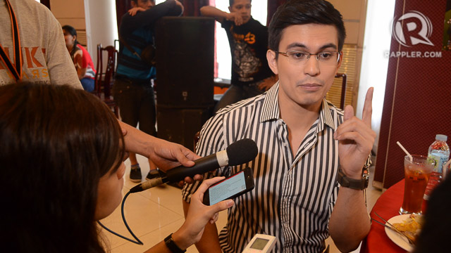 FAST LEARNER. Tom remains fascinated by his milieu. Photo: Mark Quimpo-Demayo/Rappler
