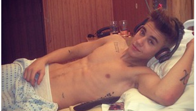 FEELING BETTER. Canadian teen star, Justin Bieber, in a hospital bed. Photo from Justin Bieber's Instagram account