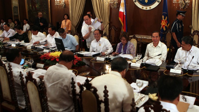 LONG TALKS. President Benigno S. Aquino III presides over a Cabinet Meeting at the Aguinaldo State Dining Room of Malacañang Palace on Monday, July 8. Malacañang Photo Bureau