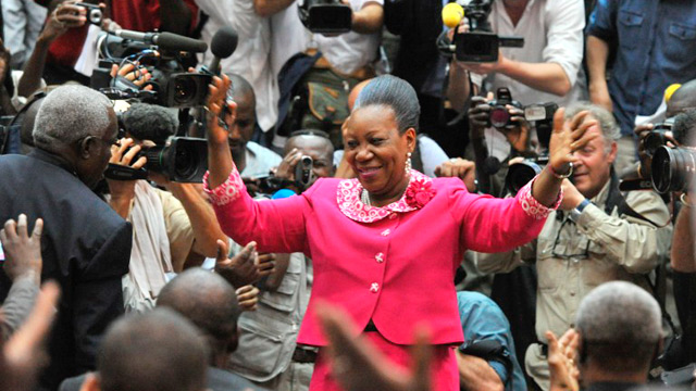 VICTORY AMIDST CONFLICT. The mayor of Bangui, Catherine Samba-Panza, waves to National Transitional Council (CNT) members after being elected interim president of the Central African Republic on January 20. Photo by Issouf Sanogo/Agence France-Presse