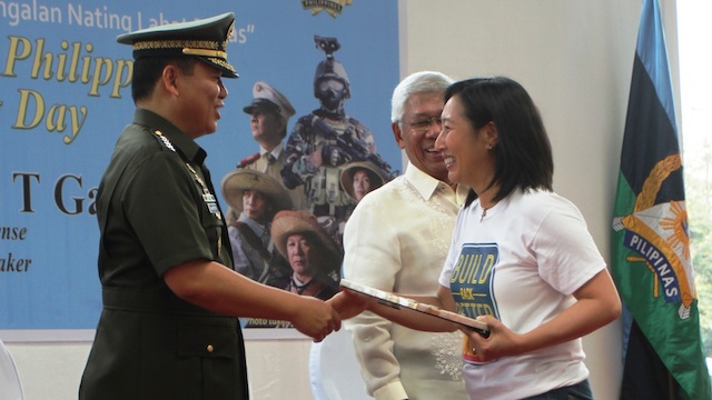REUNION: Zamboanga City Mayor Beng Climaco worked closely with Defense Secretary Voltaire Gazmin and military chief General Emmanuel Bautista in resolving the Zamboanga crisis