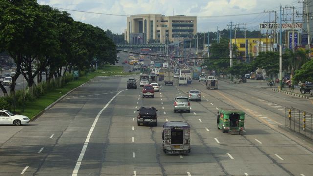 ROAD SAFETY. The LTFRB suspended the operations of Corimba Express barely a week after its bus collided with another vehicle on Commonwealth Avenue, the site of many road accidents. Photo from Wikipedia