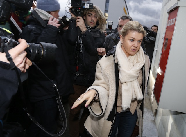 PRIVACY PLEASE. Corinna Schumacher, wife of retired Michael Schumacher arrives at the Centre Hospitalier Universitaire' (CHU) hospital in Grenoble, near the French Alps, France, 03 January 2014. Gullaume Horcajuelo/EPA