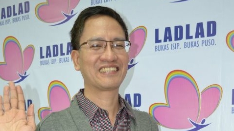 FIRST GAY SENATOR? Vice President Jejomar Binay says homosexuality is not an issue in considering gay rights activist Danton Remoto to be part of UNA's senatorial slate. File photo from Ladlad's Facebook page 