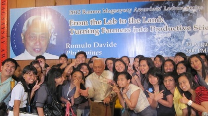 WITH STUDENTS. RM awardee Romulo Davide inspires youthful students.