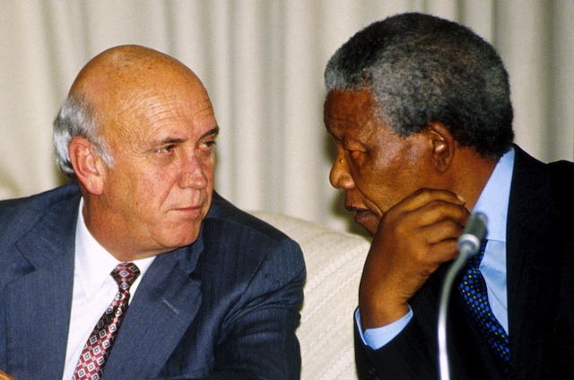 DE KLERK AND MANDELA. An undated file photo of former South African President Nelson Mandela (R) talking to incumbent State President FW de Klerk (L) at the Union Buildings in Pretoria, South Africa. EPA photo