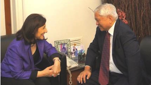 Foreign Affairs Secretary Albert del Rosario meets with Syrian Presidential Adviser for Political and Media Affairs Dr. Bouthaina Shaaban in Damascus. Photo courtesy of DFA