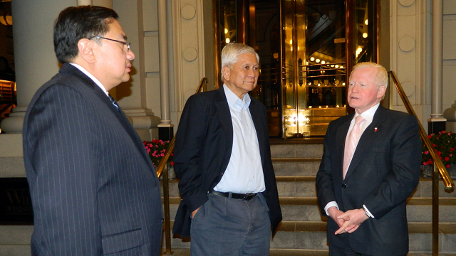 VISITING US. Foreign Secretary Albert del Rosario (center) is welcomed by Ambassador Jose Cuisia Jr (left) and Foreign Affairs Assistant Secretary for American Affairs Carlos Sorreta (right) upon his arrival in Washington DC late Monday evening, September 24. Philippine Embassy photo by Elmer Cato