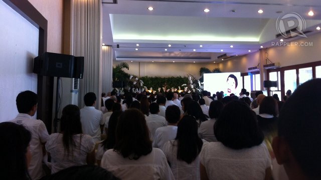 LAST MASS. A sea of white at an intimate mass, the last of series since Dolphy passed away on Tuesday, July 10. He was 83.