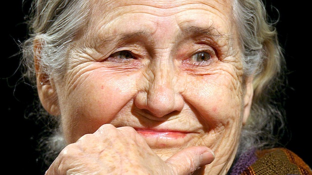 LESSING, 94. The file picture dated 12 March 2006 shows British writer Doris Lessing in Cologne, Germany. EPA/Oliver Berg