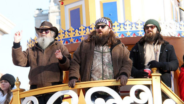 FAMILY. The cast of Duck Dynasty at the recently held Macy's Thanksgiving Parade. AFP Photo