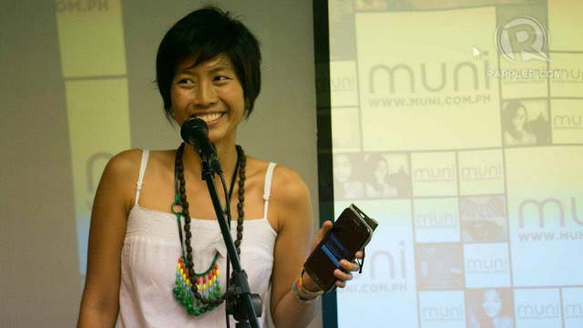 MUNI MOVER. Jen Horn, founder of Muni PH, addresses workshop participants