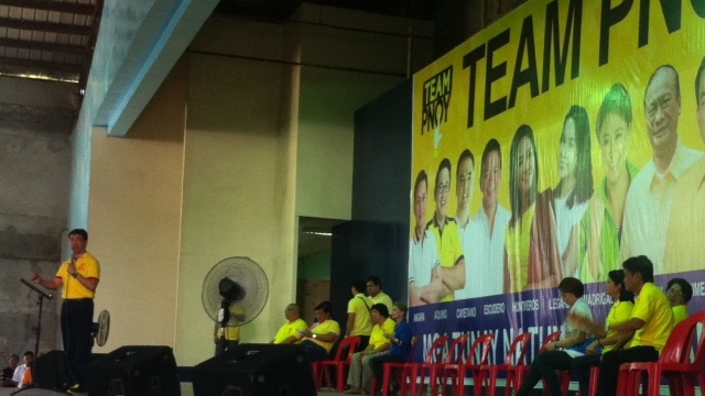 EMPTY STAGE. Few Team PNoy bets showed up in Sultan Kudarat to the dismay of locals. Photo by Natashya Gutierrez.