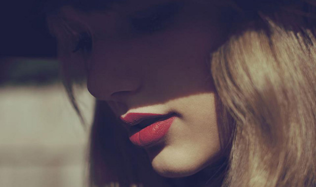 NOT IN THE RED. Taylor Swift's 'Red' was second to Adele's '21' as best-selling album in the US in 2012. Image from the Taylor Swift Facebook page