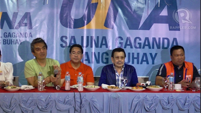 MEET THE LOCAL PRESS. Former President Joseph Estrada leads UNA's press briefing in Cagayan de Oro City with local and Manila reporters to address issues about UNA and Mindanao. 