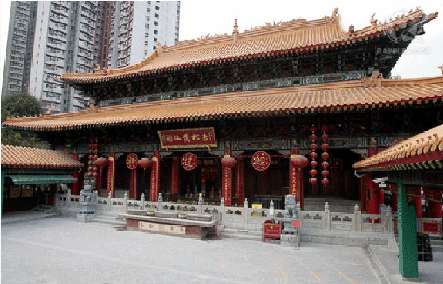 Sik Sik Yuen Wong Tai Sin Temple is one of the most popular temples in Hong Kong and caters to Taoism, Buddhism, and Confucianism. Photo from the landmark’s official website (www.siksikyuen.org.hk)