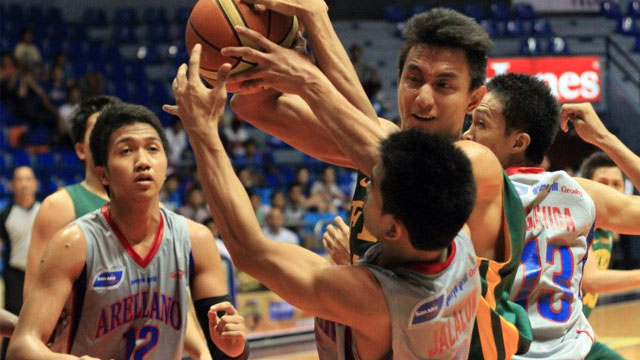 STREAK-BUSTERS. Escoto and the Tamaraws handed Arellano its first loss. Photo from FilOil Flying V Sports Facebook page.
