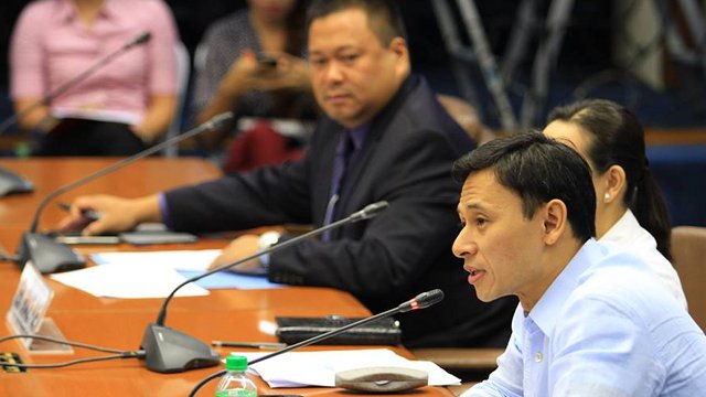 GUT ISSUE. Sen Sonny Angara stresses that the Freedom of Information bill is a gut issue. He says, "Kung walang FOI, lumalago ang korap." (If there is no FOI, corruption broadens.) Photo by Senate PRIB