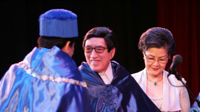 RECOGNITION. The University of Santo Tomas (UST) conferred a doctorate degree in Humanities, Honoris Causa, upon Dr George S. K. Ty, founder and group chairman of the Metrobank Group of Companies. Photo from Metrobank Foundation