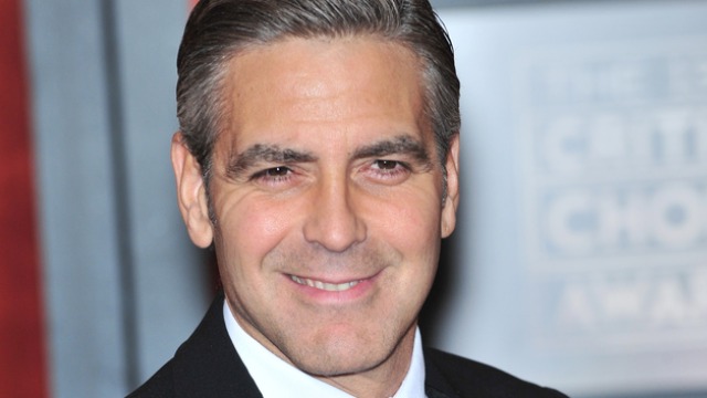 GEORGE CLOONEY. Will he accept the apology from the Daily Mail?