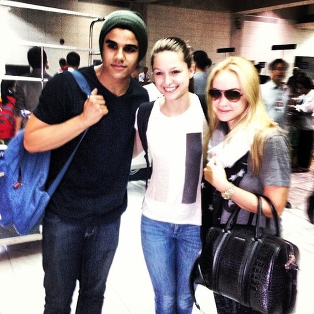 MANILA TOUCHDOWN. Jacob Artist, Melissa Benoist and Becca Tobin pose for the camera. Photo from Tumblr (MelissaBenoistDaily) 