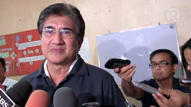 'DEVIL AND DEEP BLUE SEA.' Sen Gregorio Honasan II said President Aquino's statement that Kiram's group should return to the Philippines but also possibly face charges is like making them choose between the devil and the deep blue sea. File photo 