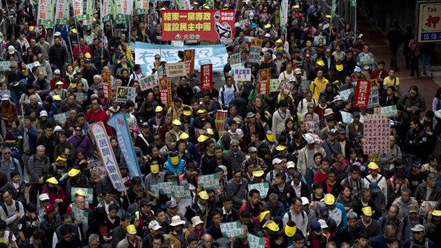 UNIVERSAL SUFFRAGE. Tens of thousands of people rallied in Hong Kong to call for universal suffrage, as the city grapples with how its future leaders will be chosen under a long-awaited political reform. Photo by Alex Ogle/AFP 