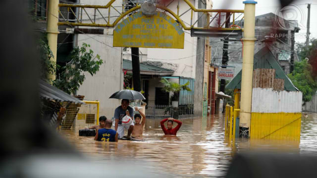 PERENNIAL FLOODING. Ineffective flood mitigation projects raise doubts about Manila still being a safe place to live in. File photo by Rappler