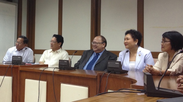 PRESIDENTIAL PORK? The House minority bloc wants greater transparency on the Malampaya Fund. Photo by Rappler