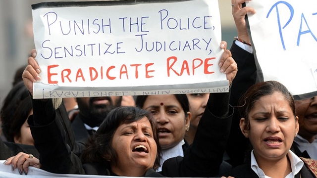 HOW TO RESPOND? Police file a criminal case against an Indian news channel for an interview with the boyfriend of the gang-rape victim but the Committee to Protect Journalists said the lawsuit is a misplaced priority. File AFP PHOTO/ Prakash SINGH