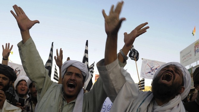 DOWN WITH THE WEST. Pakistani Muslim demonstrators shout anti-US slogans during a protest against an anti-Islam film in Quetta on September 20, 2012. AFP PHOTO / BANARAS KHAN