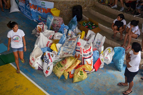 COLLECTIONS. Here are the sacks of segregated trash. All in a day's work. Photo by Jadd Padilla