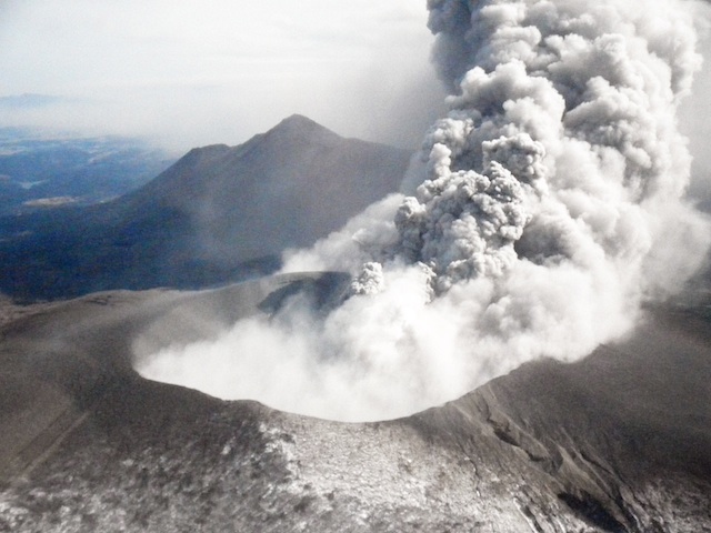 This handout photo released on 02 February 2011 by the Kirishima city office shows the eruption of Shinmoedake volcano on Japan's southern island of Kyushu on 01 February 2011. EPA/Kirishima City Office handout
