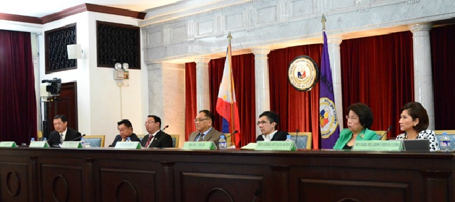 'IMPOSSIBLE SITUATION.' Senator Joker Arroyo says having only one representative of Congress in the JBC is an impossible situation. File photo from Supreme Court website 