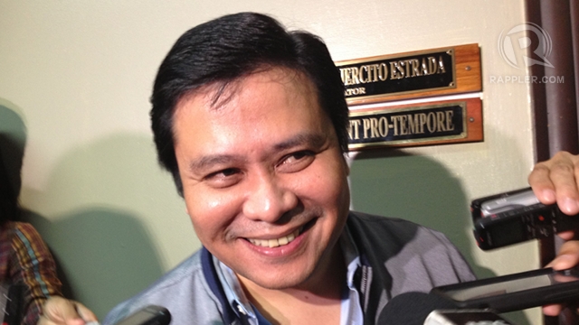 'NOT SLIGHTED.' Acting Senate President Jinggoy Estrada says he has no ill feelings about the cancelled courtesy call of his brother, Sen JV Ejercito. Photo by Rappler/Ayee Macaraig 
