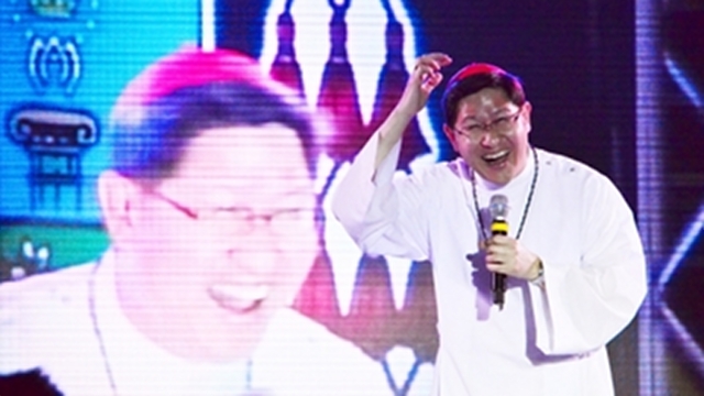 'JOLLY CARDINAL.' Manila Archbishop Luis Antonio Tagle humors the youth at a thanksgiving event in 2012. Photo from the Manila Archdiocese's website