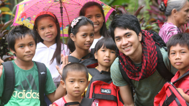 BAGS. Author Josh Mahinay returns to the Philippines to give back