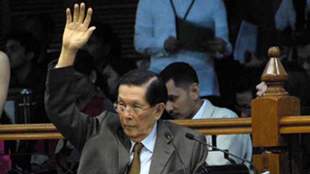 'DEFINE BEGINNING OF LIFE.' Senate President Juan Ponce Enrile wants the Senate to define when life begins. For Enrile, life begins in fertilization. He was outvoted though by his colleagues. Photo by Joe Arazas/Senate PRIB 