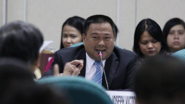 REVERSING POSITION. After defending political dynasties during the campaign, Sen JV Ejercito now files an anti-political dynasty bill but with a limited definition. File photo from Ejercito's Facebook page 